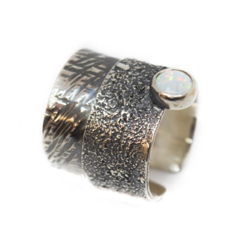 Ασημένιο δαχτυλίδι με Λευκό Οπάλιο(White Sparkling Opal)
