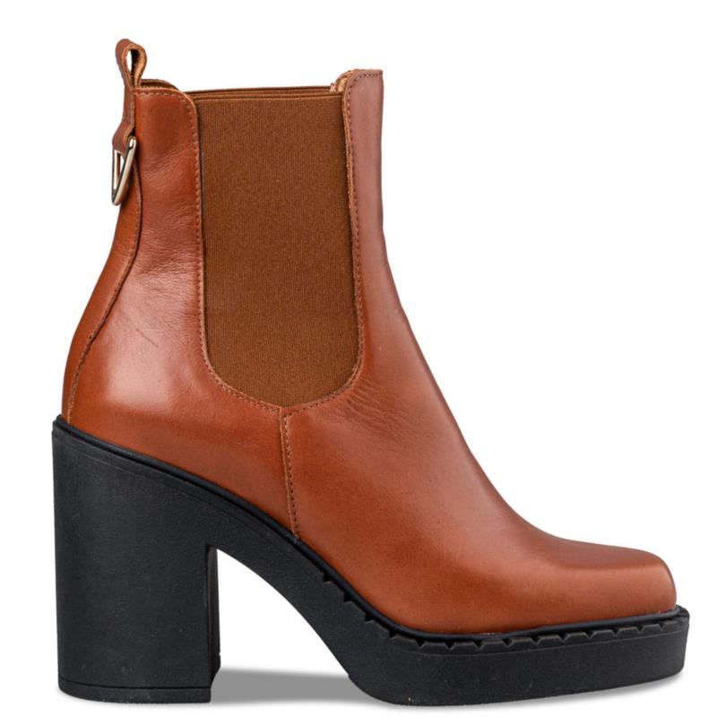 LEATHER BOOTIES