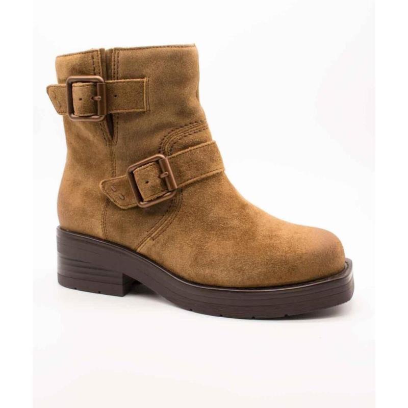 Μποτίνια Clarks -